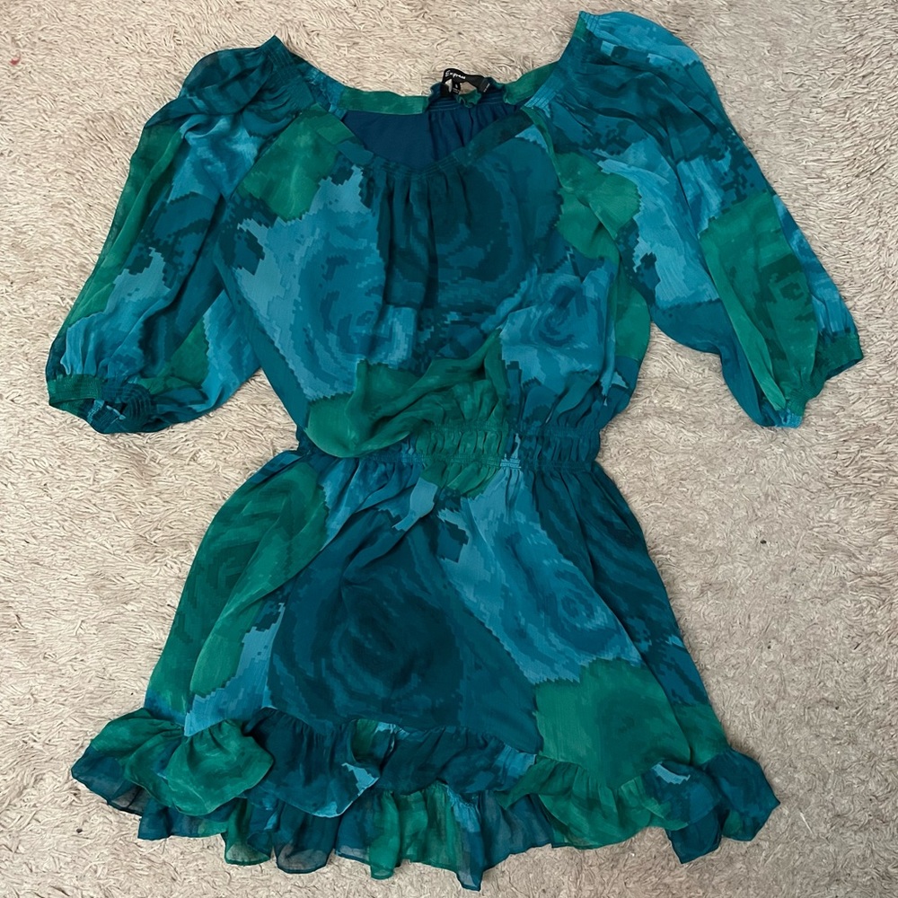 Off shoulder “Boho” long sleeve chiffon dress in a Stunning floral print - Picture 2 of 5